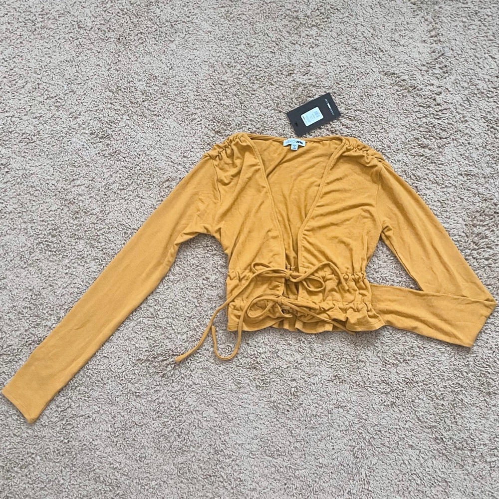 FashionNova Long Sleeve Top - Picture 2 of 4